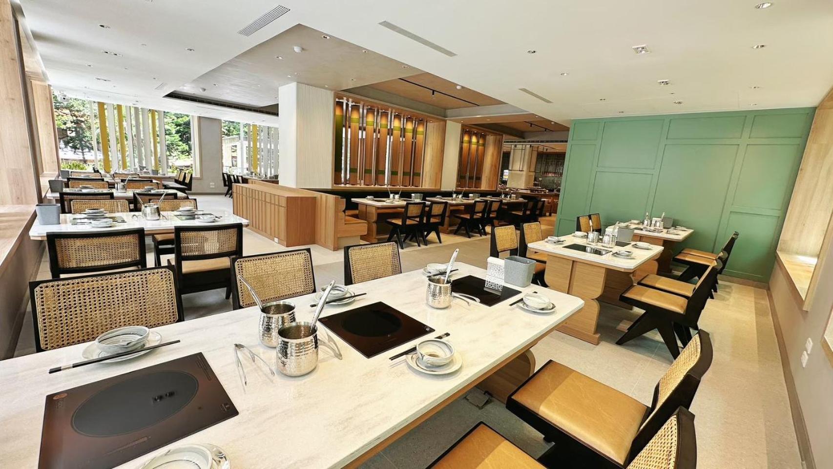 Wenquan Hotel Royal Chihpin מראה חיצוני תמונה The interior of the restaurant